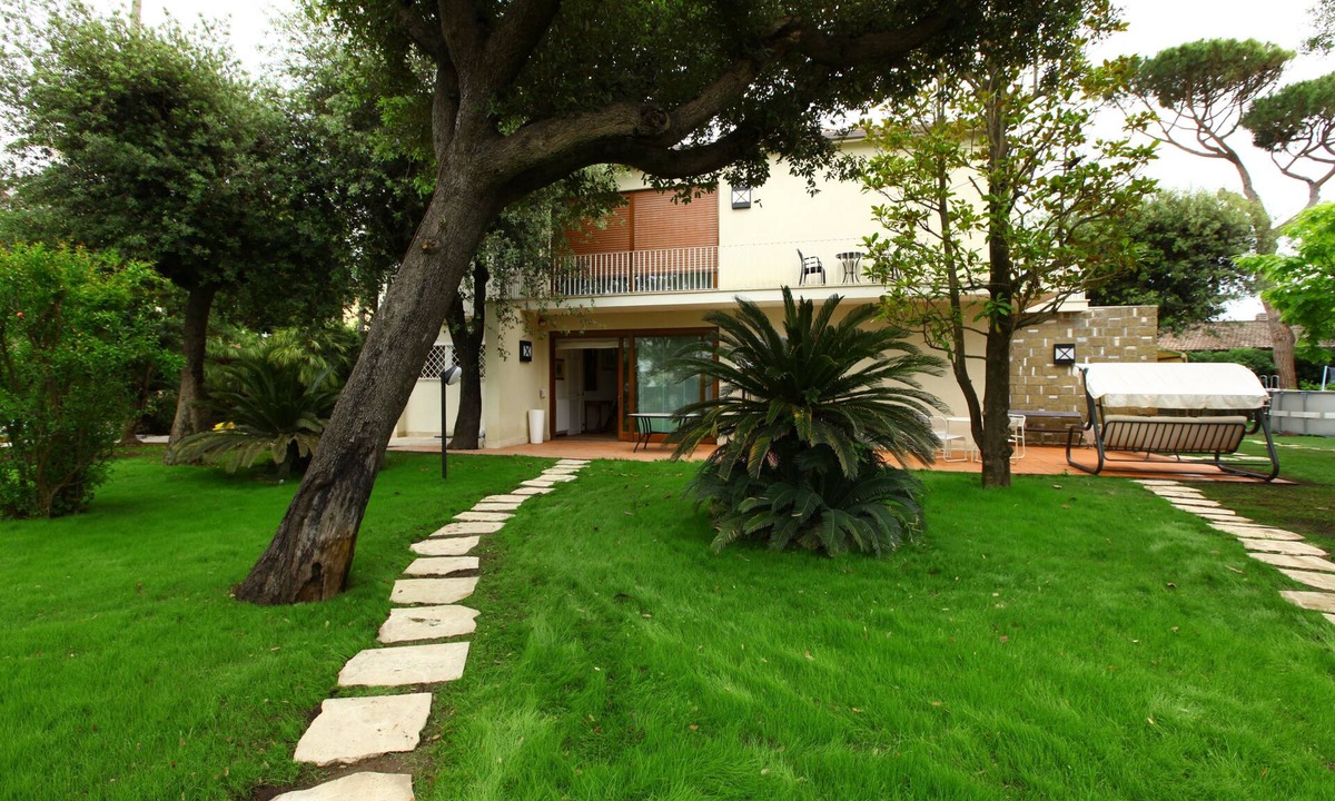 Fregenae Villa | Room with private bathroom in Villa