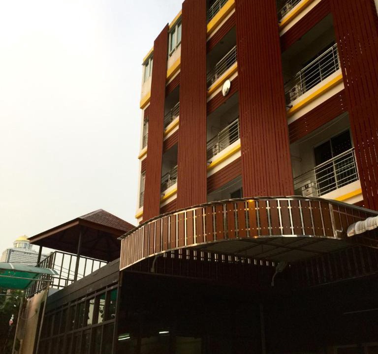 Yan Nawa Apartment | Room58