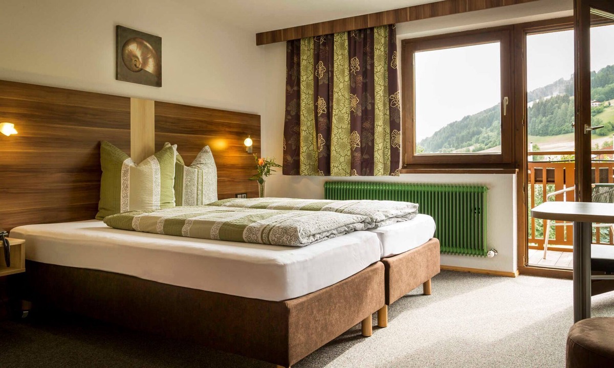 Tulfes Apartment | ROOMS with breakfast buffet - B & B Appartements GLUNGEZER in Tulfes near INNSBRUCK