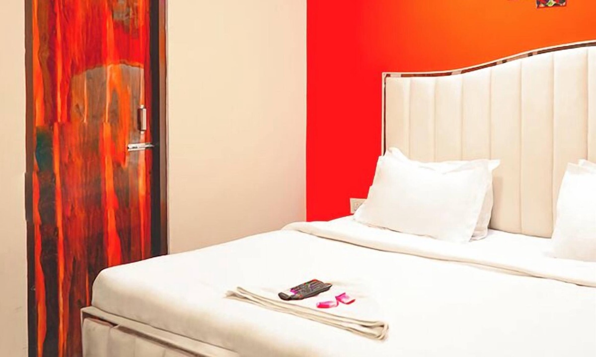 Malviya Nagar Hotel | Roomshala Hotel KB Residency