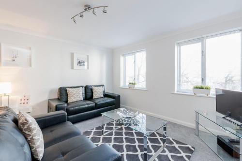 Canbury Apartment | Roomspace Serviced Apartments- Regents Court