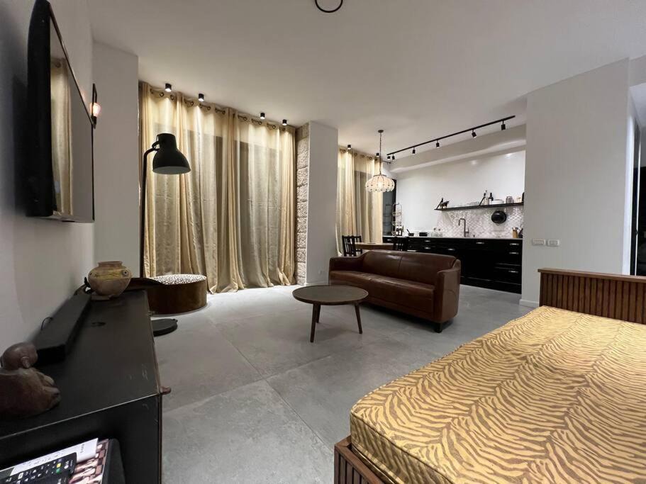 Jerusalem City Centre Apartment | Rosa’s place
