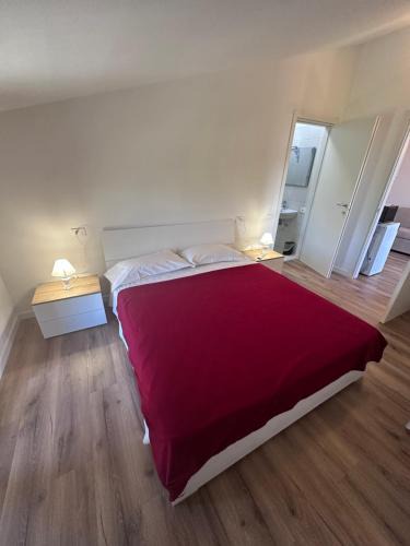 Primo Maggio Apartment | Rose 20 Palace