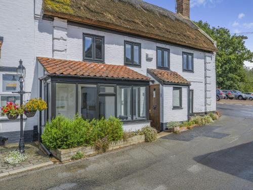 Reedham House | Rose Cottage