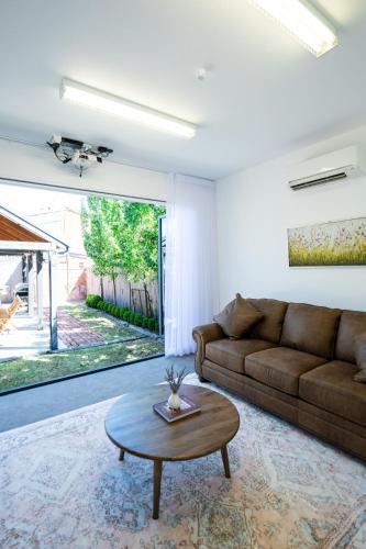 Bathurst House | Rosewood Terrace