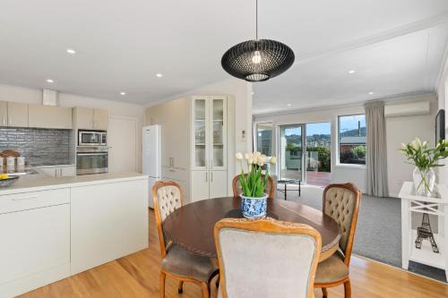 Roslyn Apartment | Roslyn Sanctuary Highgate Dunedin