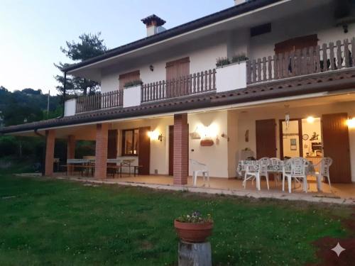Tarcento Bed & Breakfast | ROSSO DI SERA Bed & Breakfast
