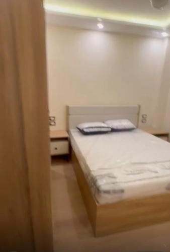 The 5th Settlement Apartment | Rosy