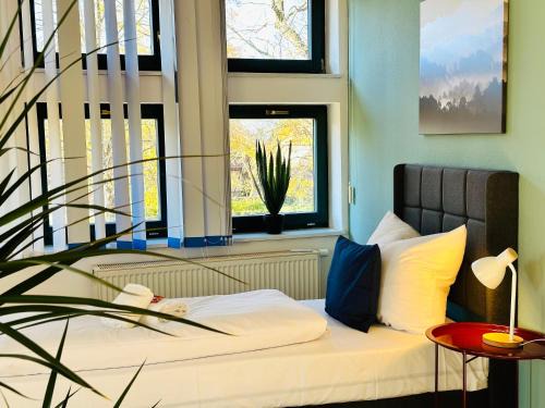 Wolfsburg Apartment | Rothenfelder Duo- 16 Personen- 2 Wohneinheiten- Parkplatz- Waschmaschine