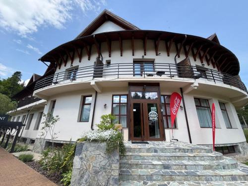 Predeal House | Rotonde View