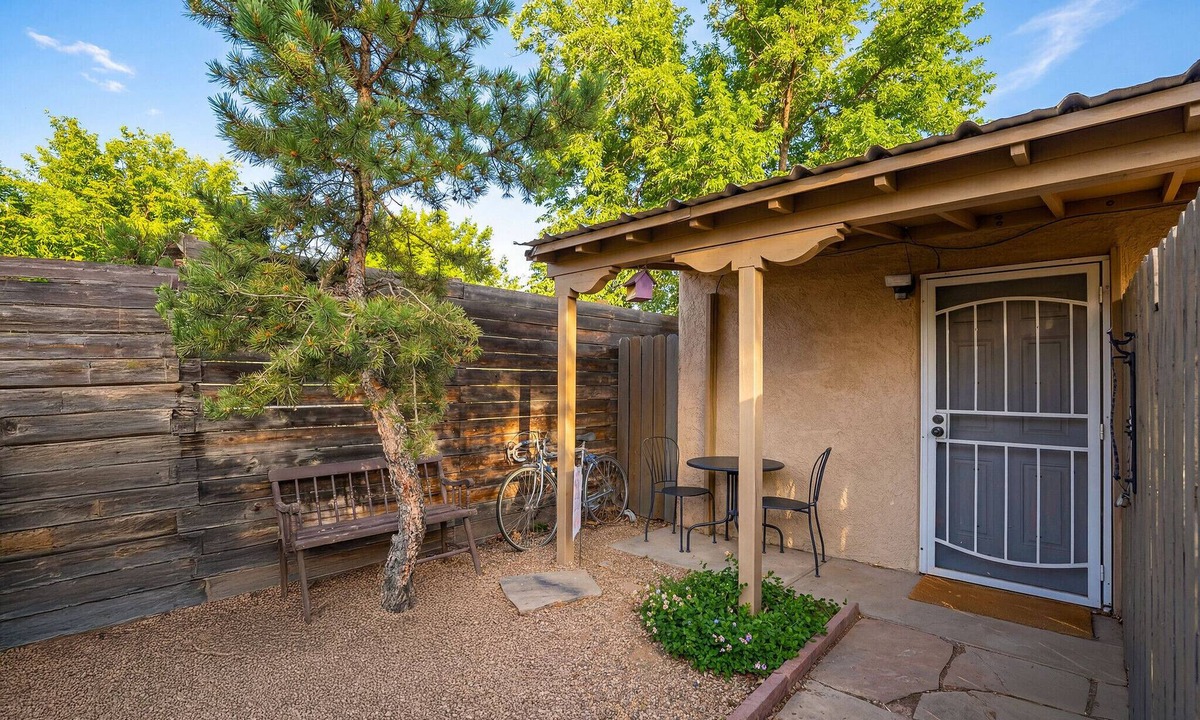 Nob Hill Apartment | Route Sixty Sixn'-Casita, 1 Bedroom, 1 Bath Guest House