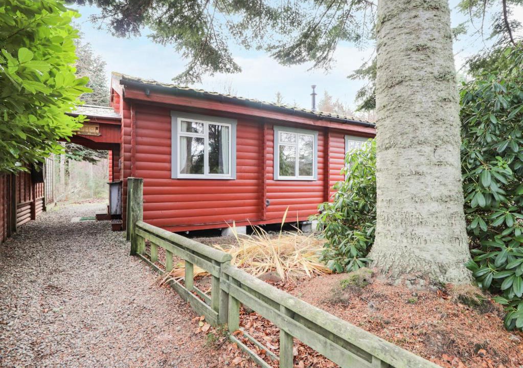 Marybank House | Rowan Lodge