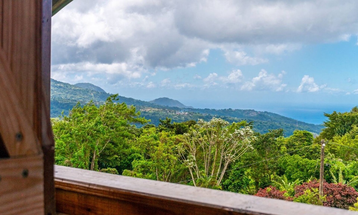 Laudat House | Roxy's Mountain Lodge