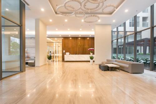 Bach Dang Riverside Apartment | Roy City House