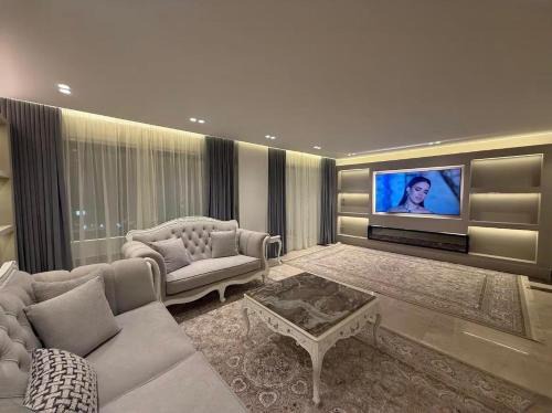 Al Manial Apartment | Royal Flat with Nile & Pyramids Panoramic View