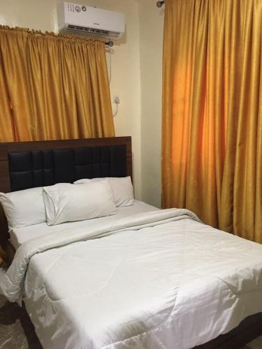Ikotun Hotel | Royal Galaxy Hotel