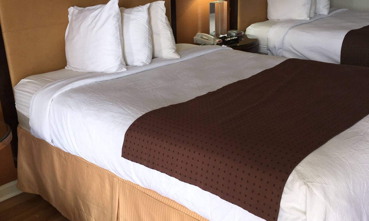 Sparta Hotel | Royal Inn