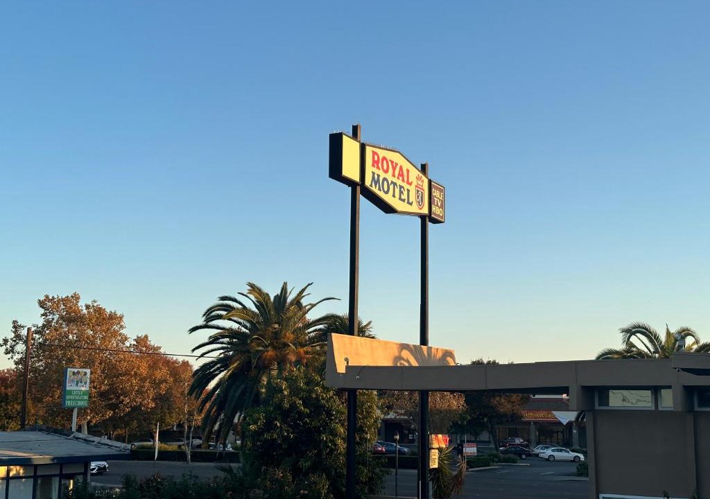 Tracy Hotel | ROYAL MOTEL TRACY