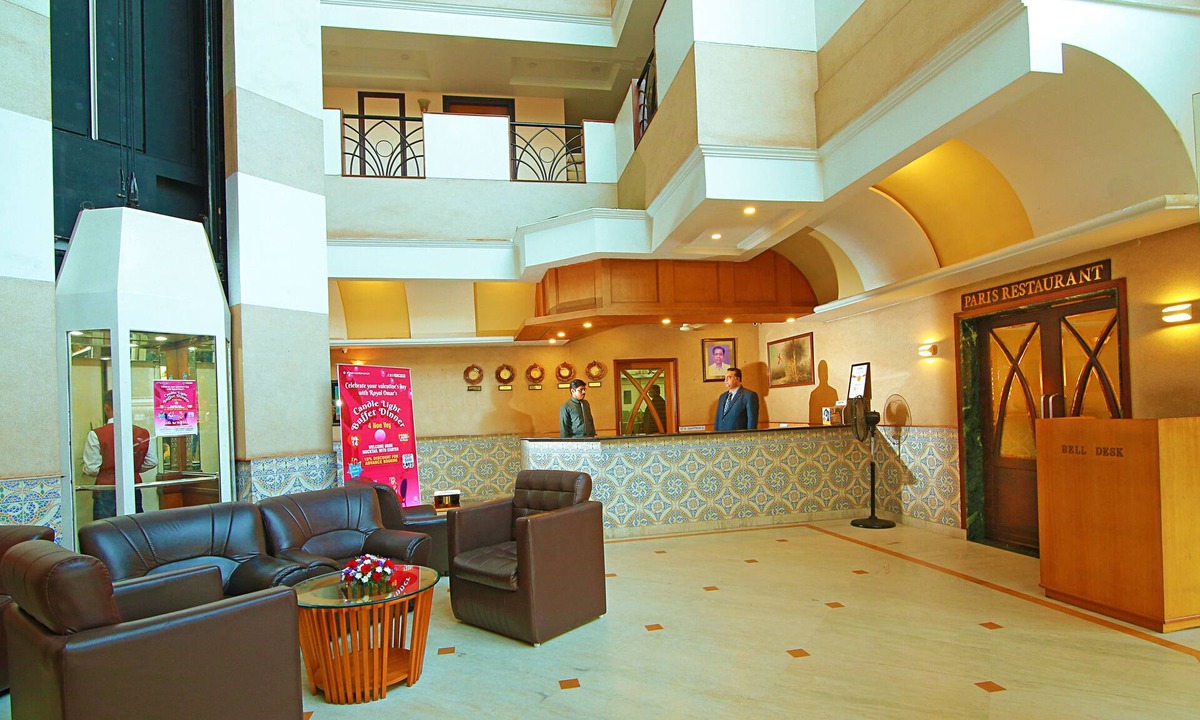 Kannur Hotel | Royal Omars