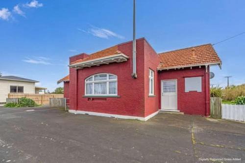 Ruawai House | Ruawai Post Office Accommodation