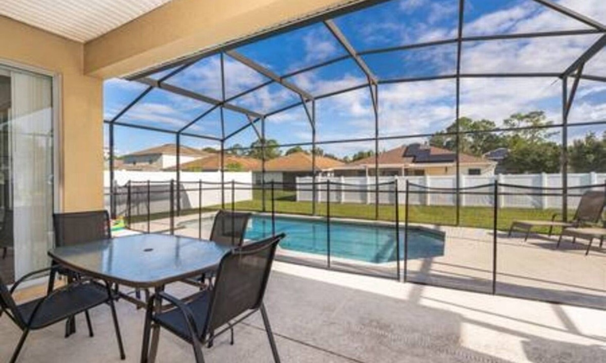 Crystal Cove House | Ruby Reds Escape - Seven Bedroom House, Sleeps 15