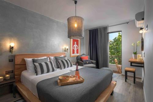 Petaloudes Apartment | RUBY SUITE Chic Retreat Near Old Town, 2 balconies