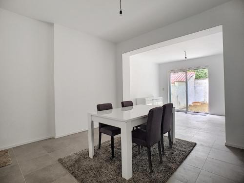Nieuwrode Apartment | Rue Isaac 15 E