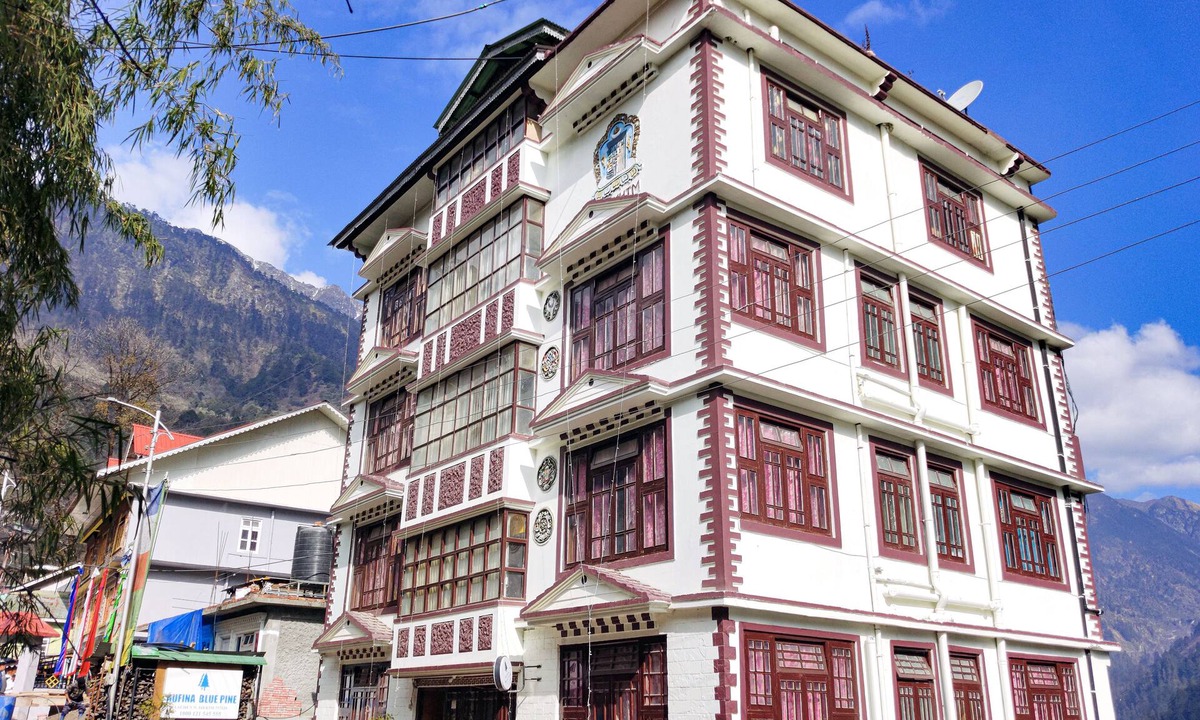 Mangan Hotel | Rufina Blue Pine