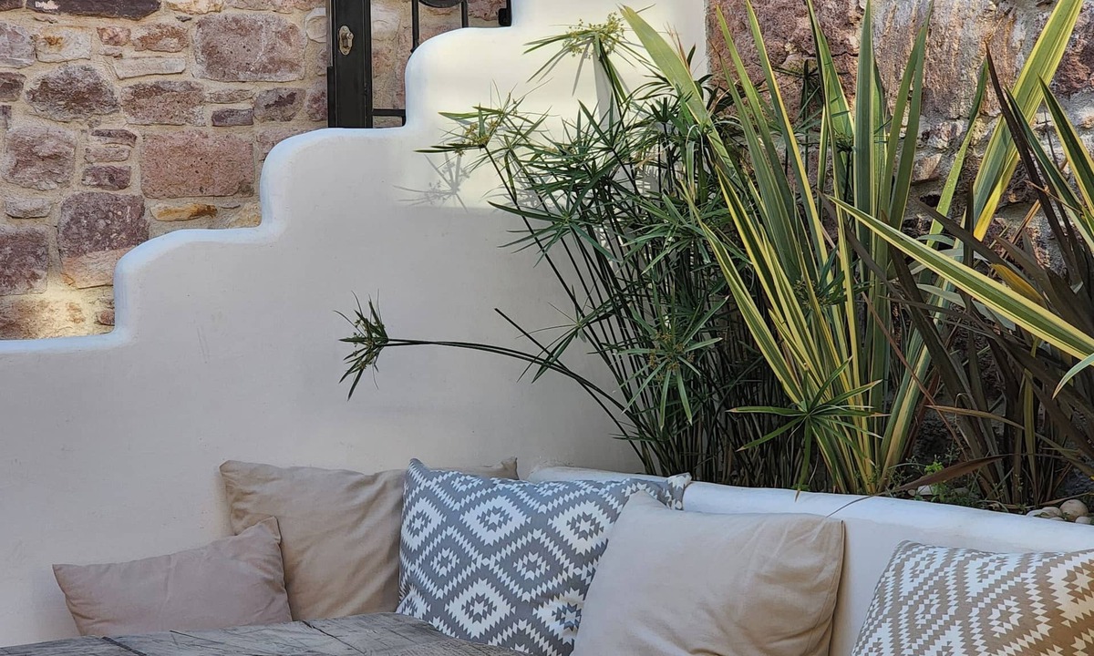 Ayvalik Hotel | Rum Evleri