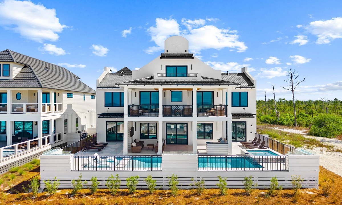 Bay County House | Rumor Has It: 4th of July week now available as a Friday or Saturday check in!
