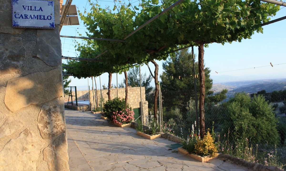 Castril House | RURAL ACCOMMODATION VILLA CARAMELO.