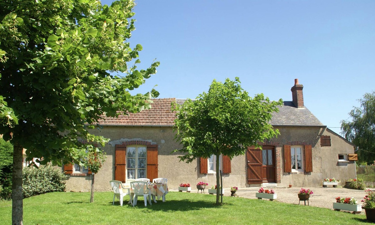 Pierrefitte-es-Bois House | Rural house with fantastic views over the Loire Valley