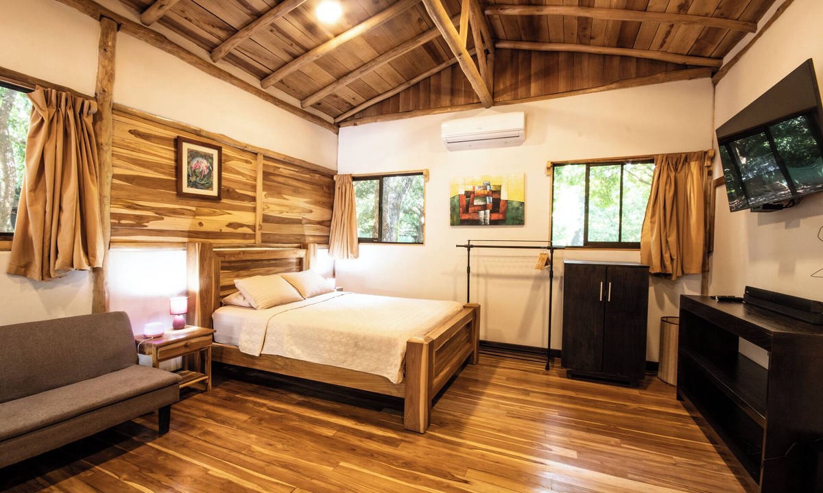 Canafistula Apartment | RusTeak Living Boutique Hotel Mango Studio - a Refuge in Nature