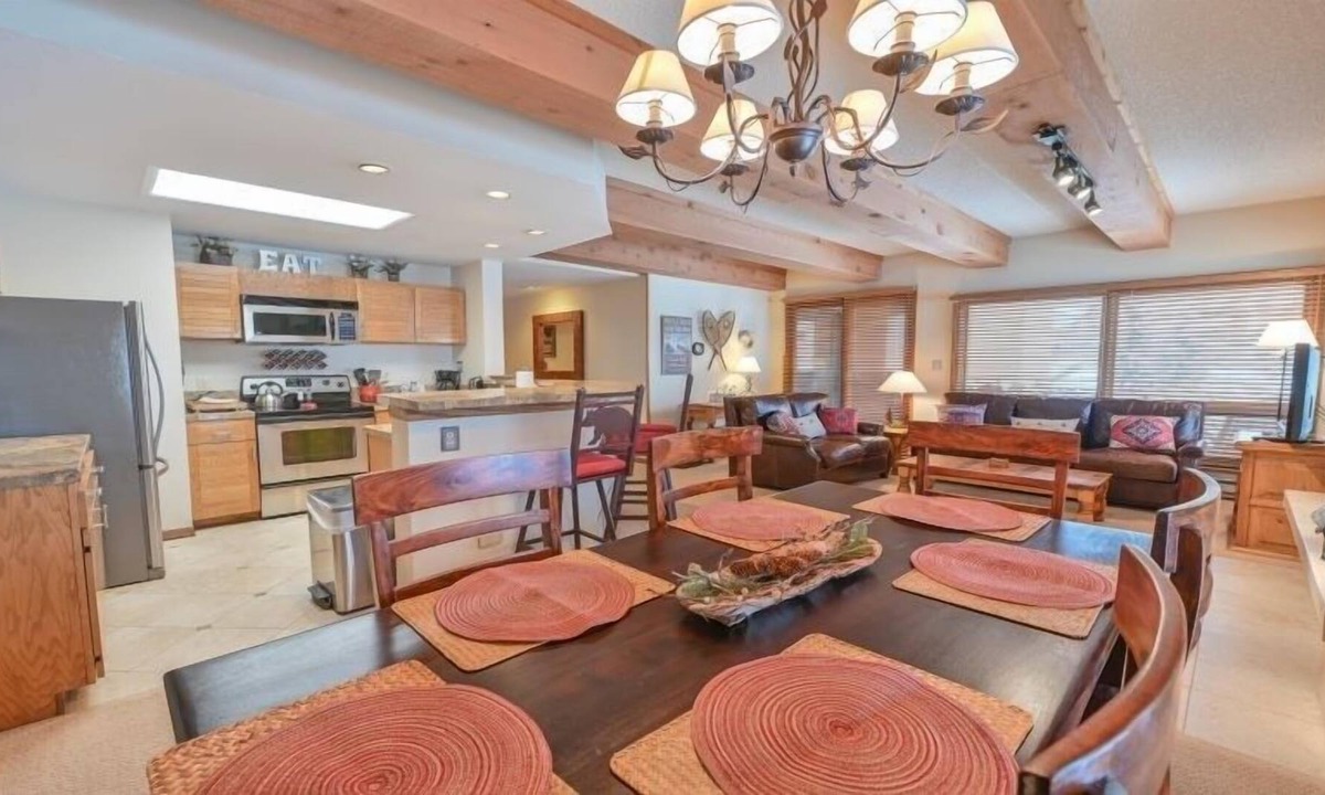 Mount Crested Butte Condo | Rustic 5th-Floor Condo with Private Balcony & Wood Fireplace by RedAwning