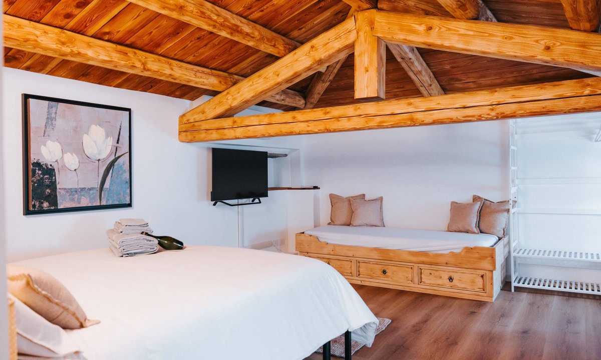 Cison di Valmarino House | Rustic and Bright Holiday Home with Wi-Fi and Air Conditioning