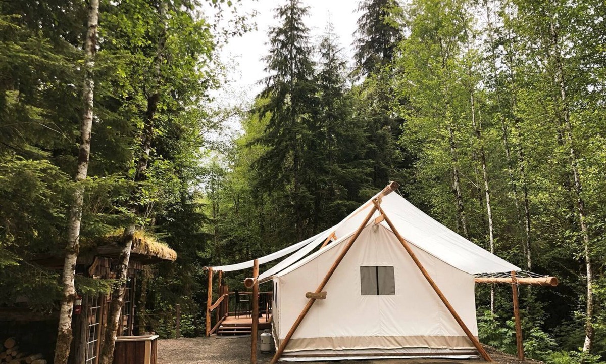 Forks House | Rustic and Spacious Safari Tent in Forks, Washington, Perfect for a Glamping Getaway to the Pacific Northwest