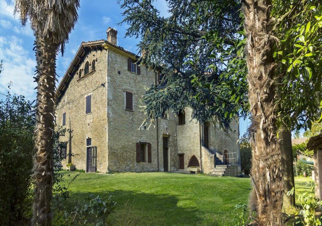 Modigliana House | Rustic Apartment in Modigliana with Pool