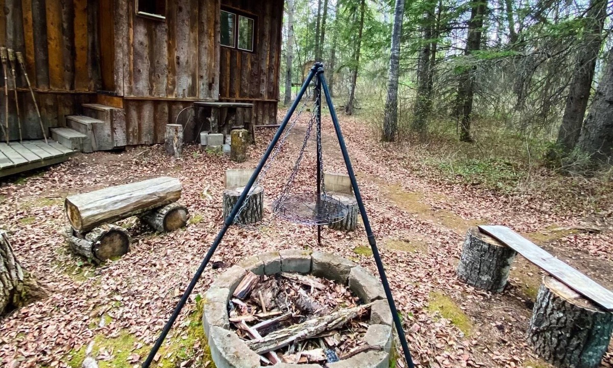 Westerose Cabin | Rustic Backwoods Cabin Getaway! Escape the Hustle!