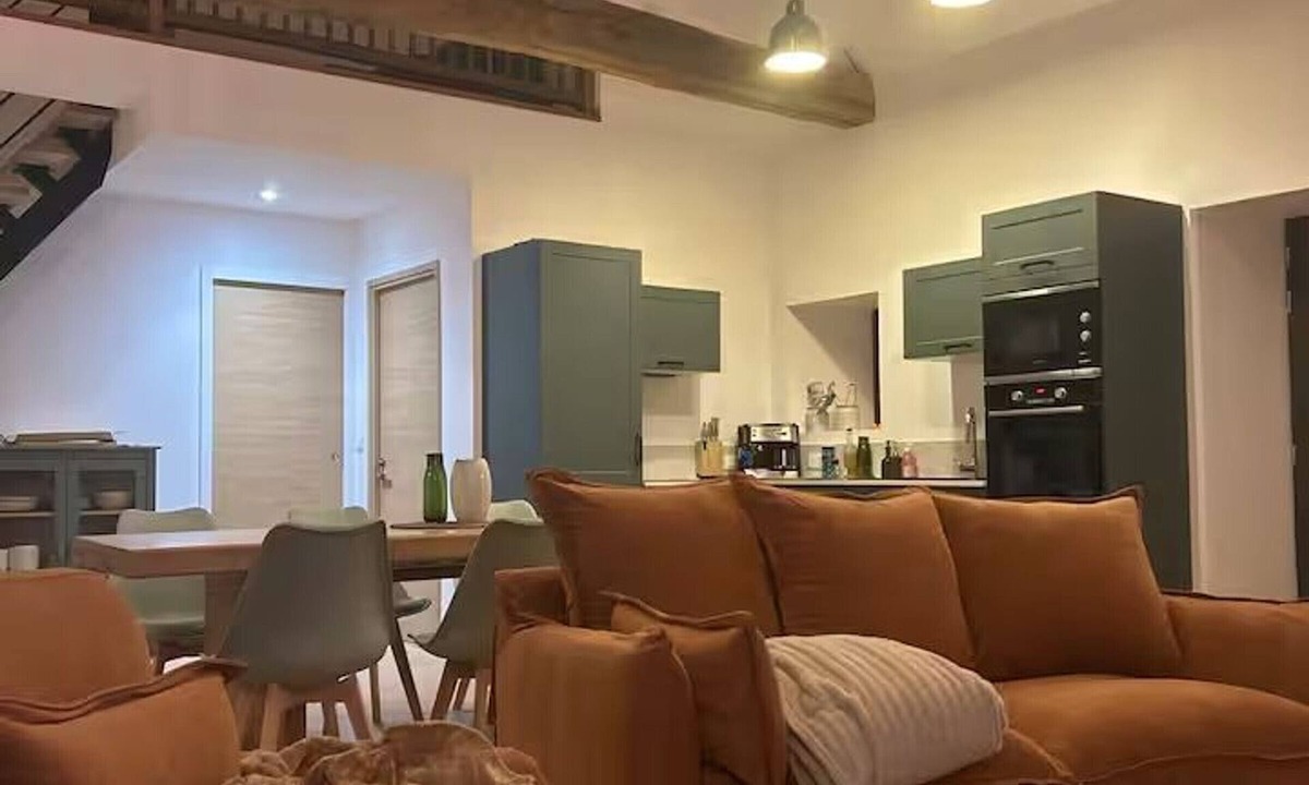 Asnieres sur Vegre Cottage | Rustic barn renovated in the heart of Sarthe countryside