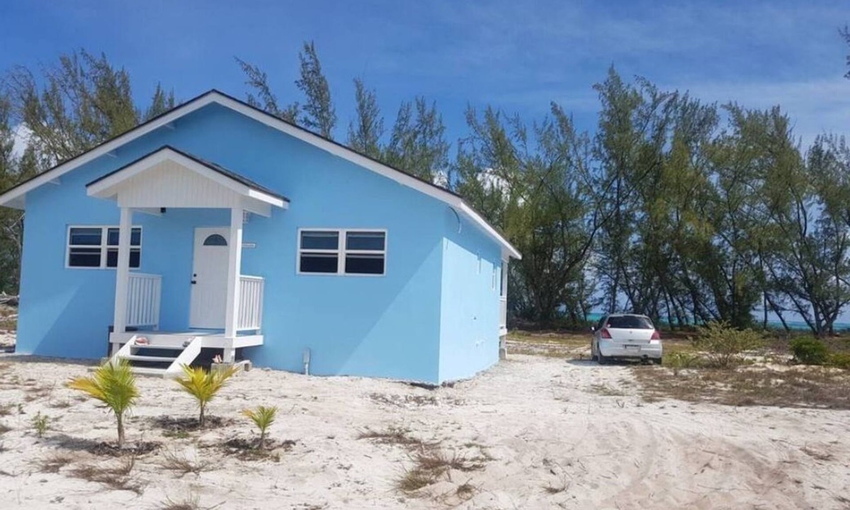 Caicos Islands Cottage | Rustic Beachfront Escape in Bambarra