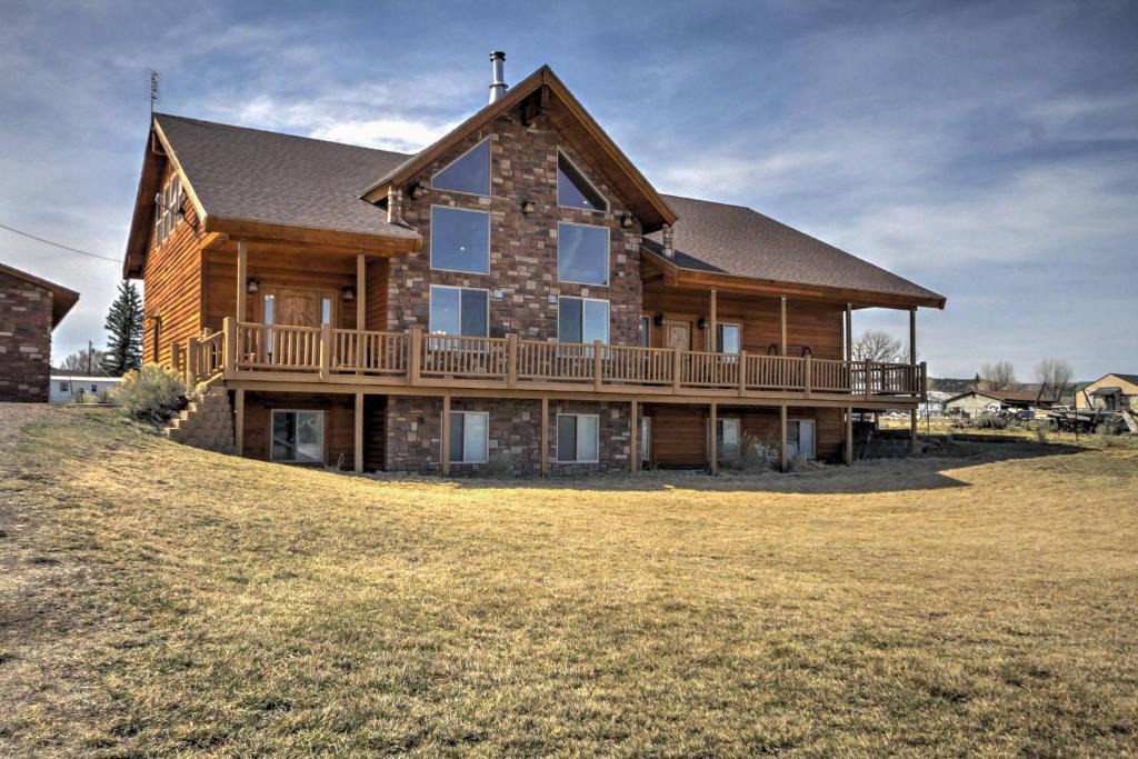 Hatch House | Rustic Bryce Canyon Home w/Deck on Sevier River!
