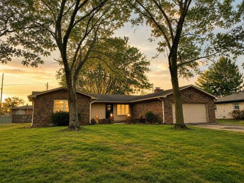 Greenwood House | Rustic Chic in Charming Center Grove w Fenced Yard