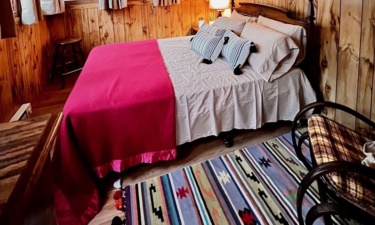 Smallwood Cottage | Rustic & Cozy little cabin in the whimsical hamlet of Smallwood