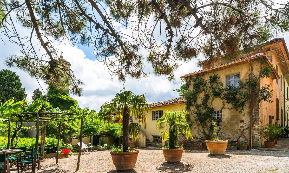 Bacchereto House | Rustic Farmhouse Stay, Carmignano