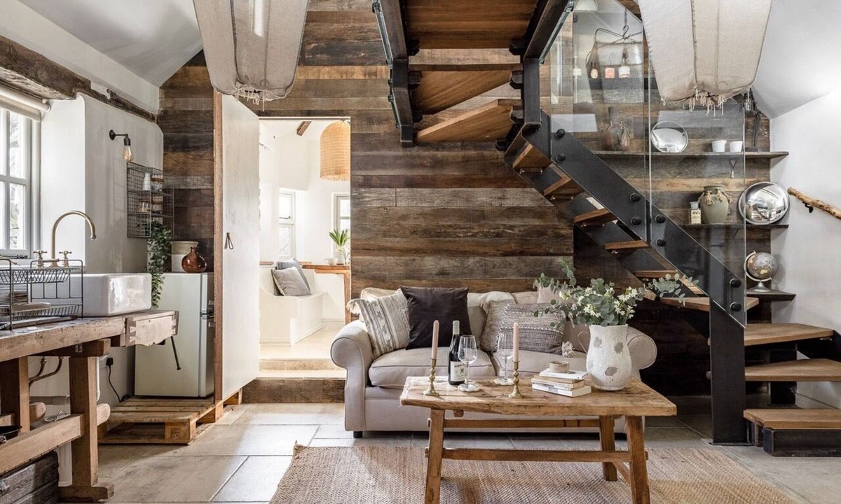 Stow-on-the-Wold House | Rustic Hideaway Cottage (Stow-on-the-Wold), Beautiful Mezzanine Cottage in the heart of Stow