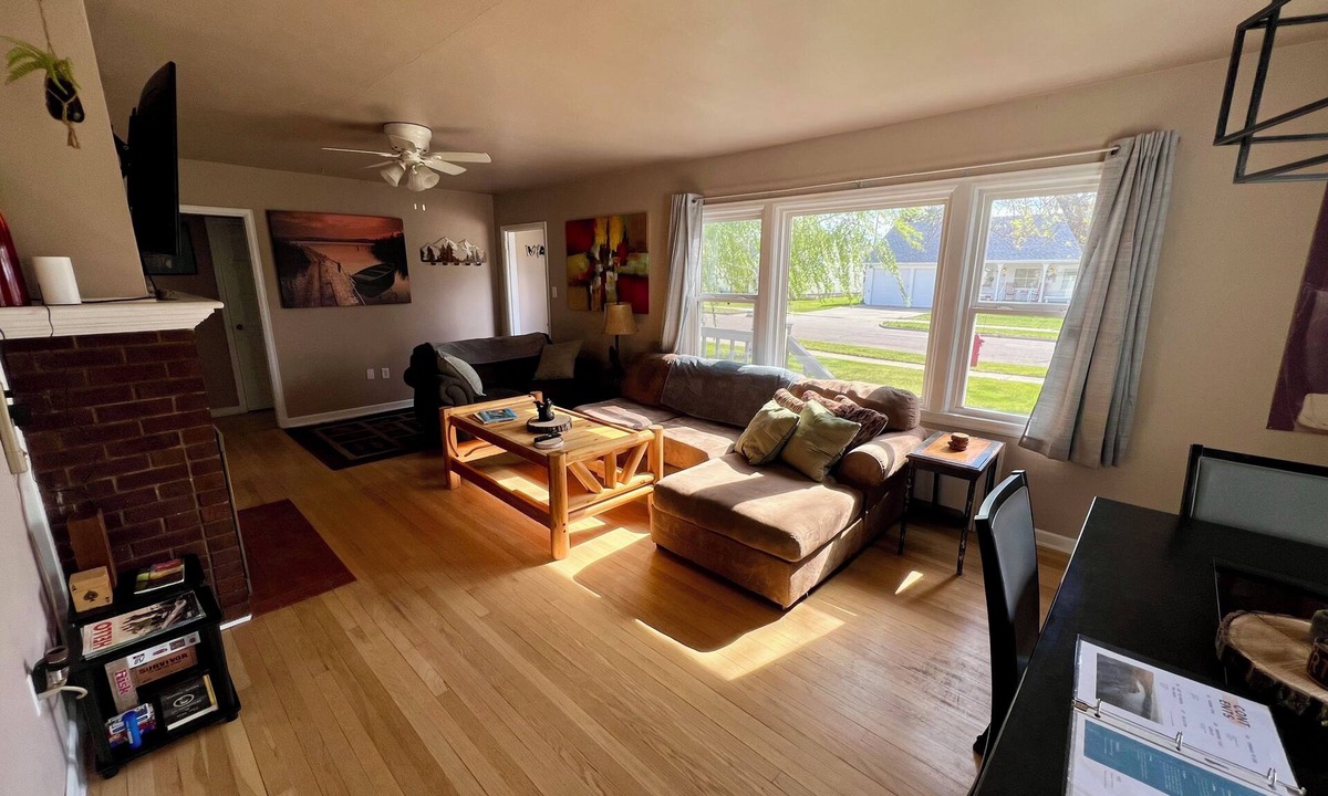 Riverdale House | Rustic home only 5 minutes from Lake Sakakawea & Missouri River! Pet-friendly.