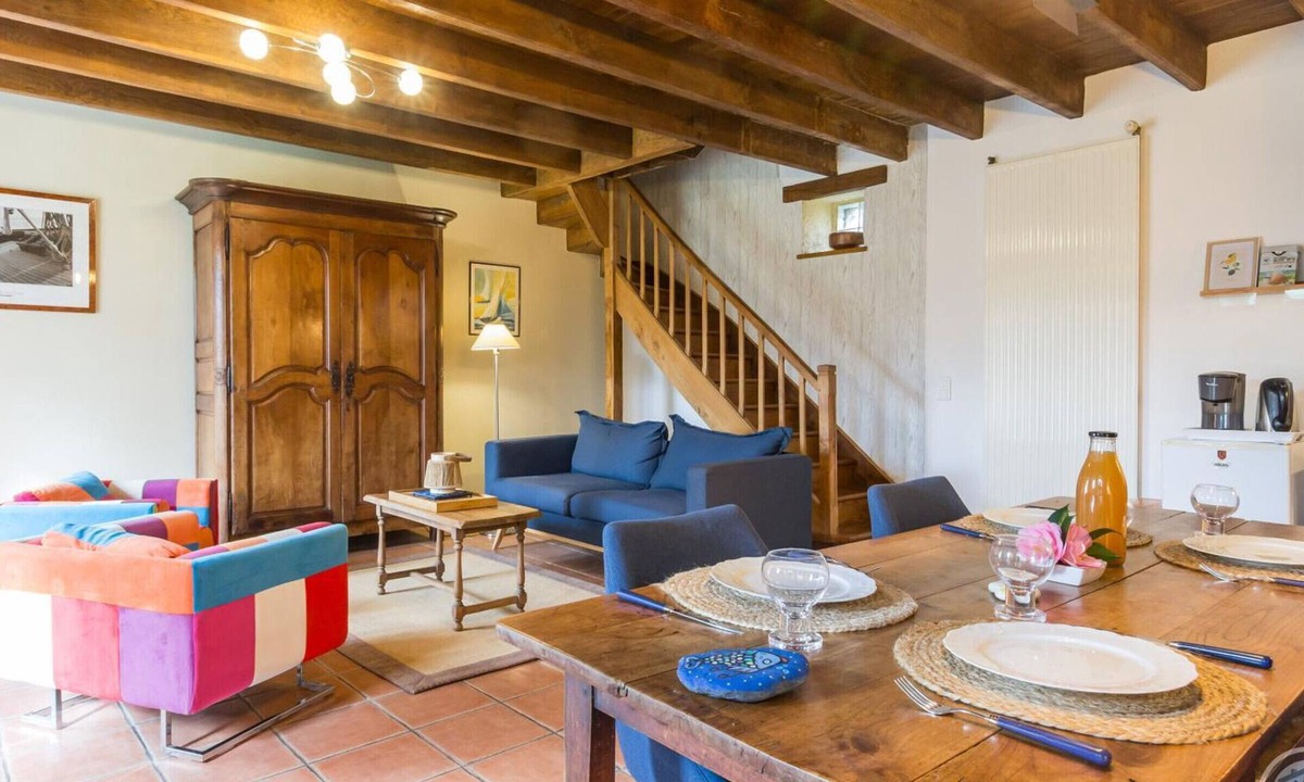 Sartilly-Baie-Bocage Cottage | Rustic house, pets welcome - 4 guests