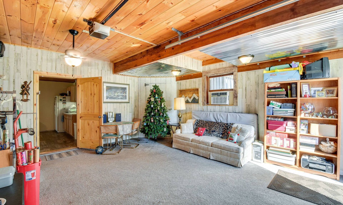 Arcade Apartment | Rustic Jefferson Retreat w/Fire Pit: Near Athens!