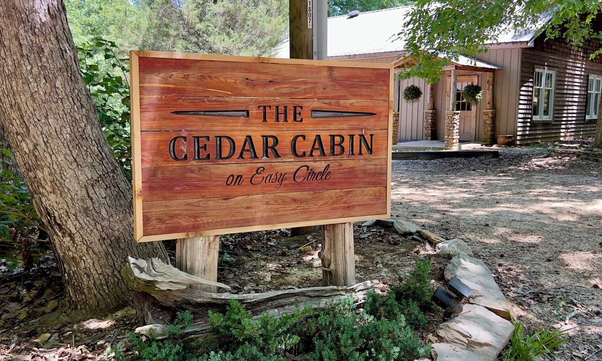Prosperity Cabin | Rustic lake cabin. Perfect for fisherman and nature lovers.