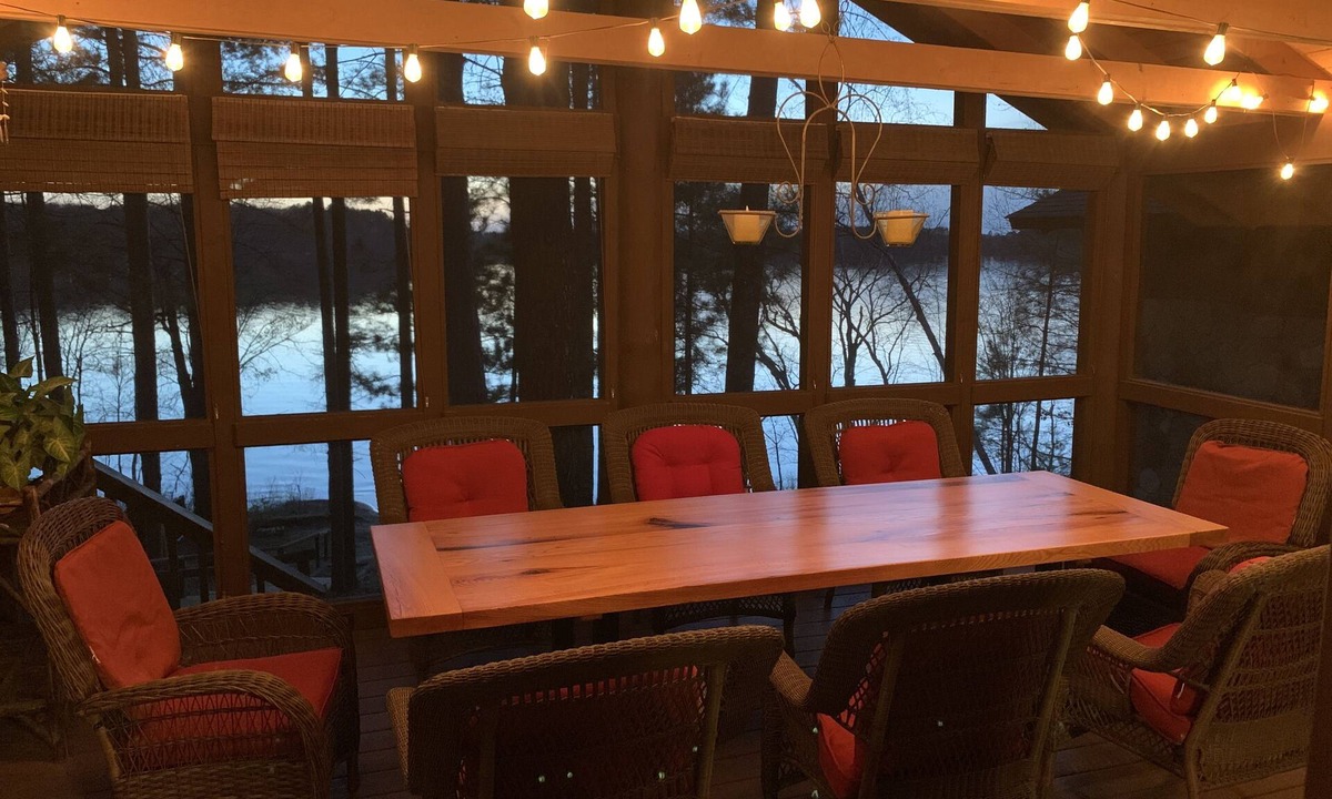 Danbury Cabin | Rustic Lakefront Log Cabin Retreat w/Pontoon included Memorial to Labor Day